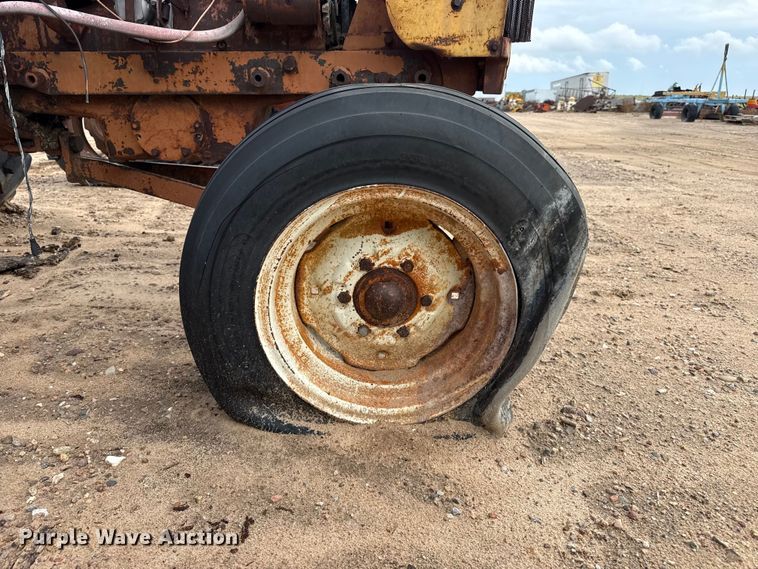 image for item EW4441 1964 Minneapolis Moline M602 tractor