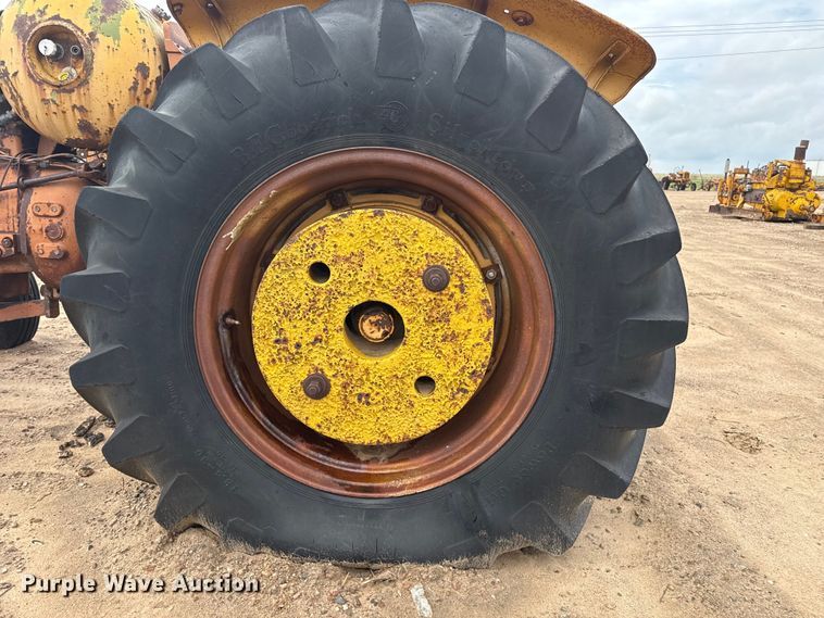 image for item EW4441 1964 Minneapolis Moline M602 tractor