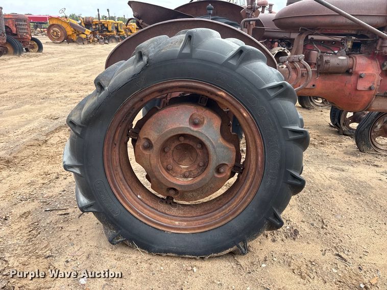 image for item EW4442 Farmall A tractor