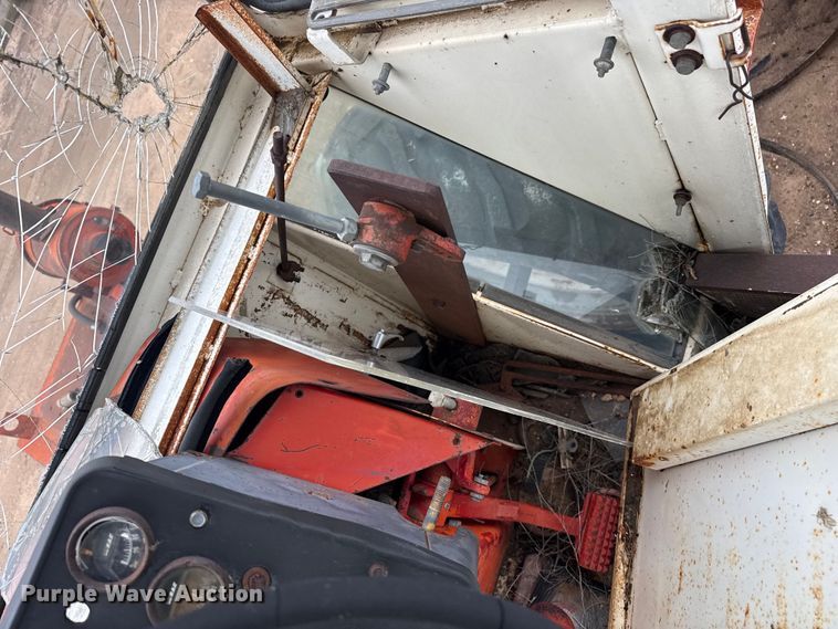 image for item EW4447 Minneapolis Moline A4T-1600 4WD tractor