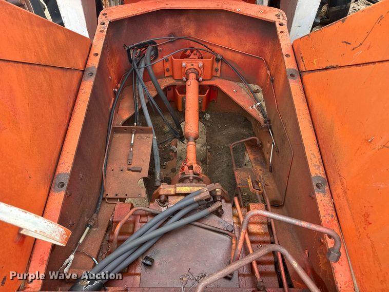 image for item EW4447 Minneapolis Moline A4T-1600 4WD tractor