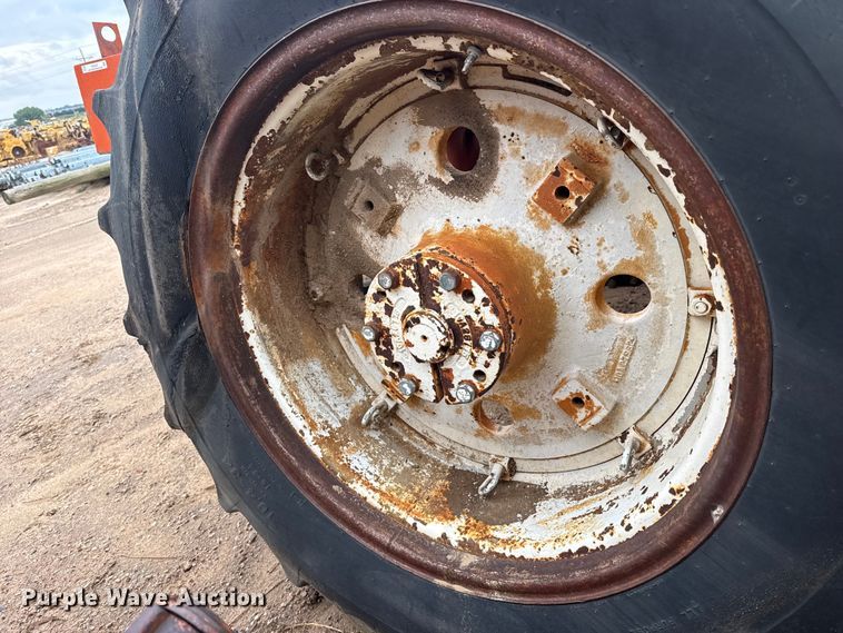 image for item EW4447 Minneapolis Moline A4T-1600 4WD tractor