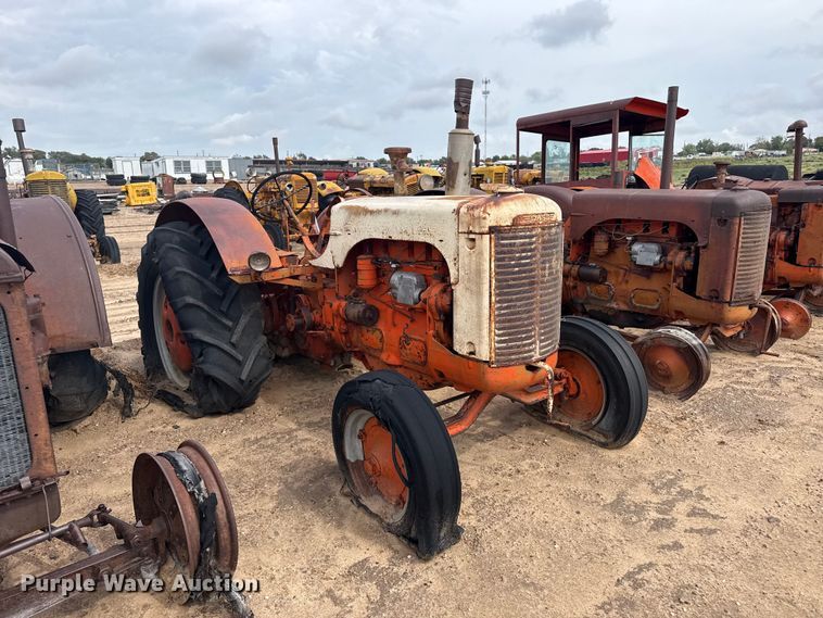 image for item EW4451 Case LA tractor