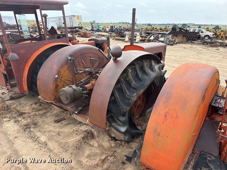 image for item EW4452 Case LA tractor