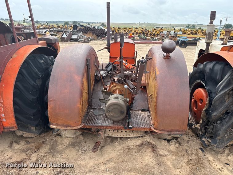 image for item EW4452 Case LA tractor