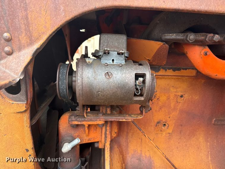 image for item EW4452 Case LA tractor