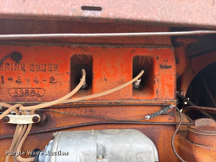 image for item EW4452 Case LA tractor