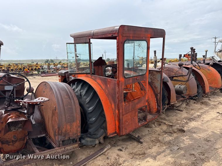 image for item EW4453 Case LA tractor