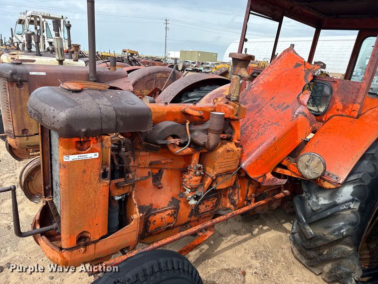 image for item EW4453 Case LA tractor