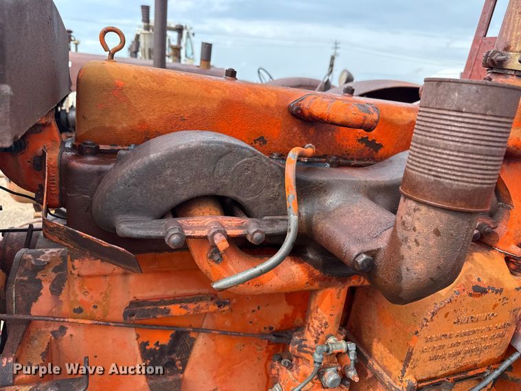 image for item EW4453 Case LA tractor