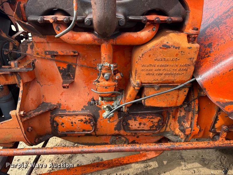 image for item EW4453 Case LA tractor