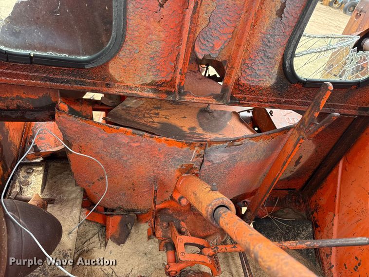 image for item EW4453 Case LA tractor