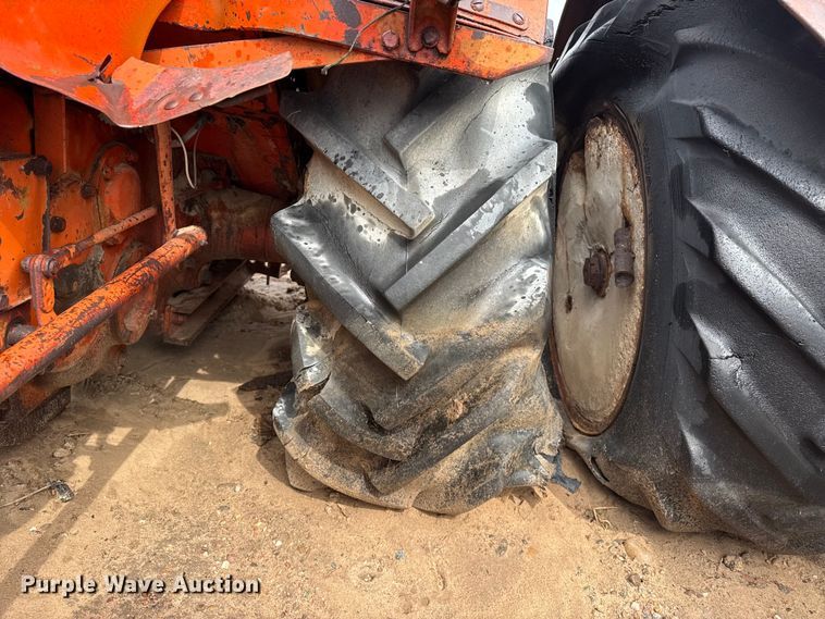 image for item EW4453 Case LA tractor