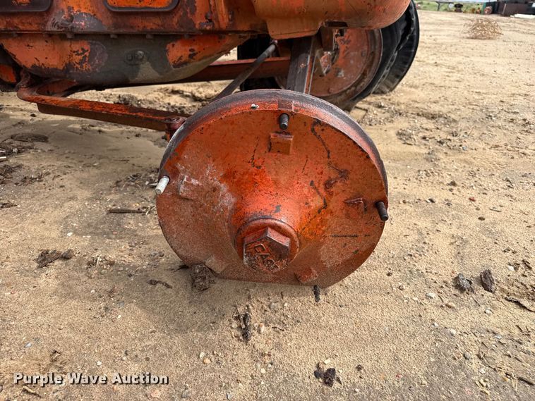 image for item EW4453 Case LA tractor