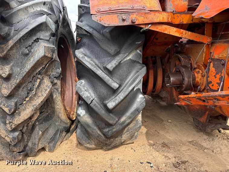 image for item EW4453 Case LA tractor
