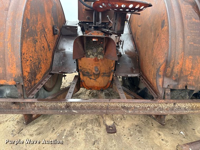 image for item EW4454 Case L tractor