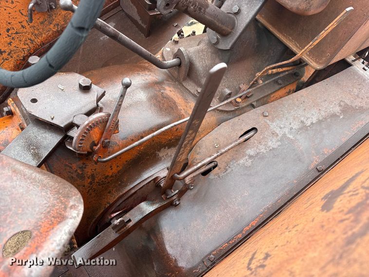image for item EW4454 Case L tractor