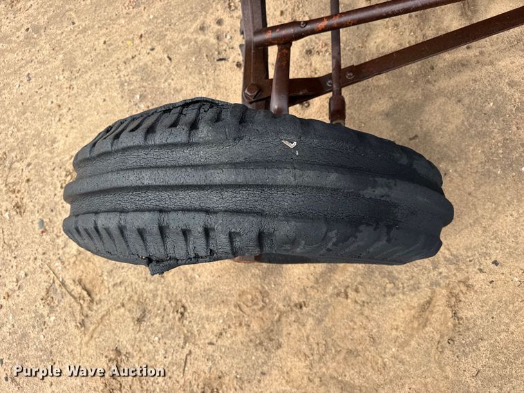 image for item EW4454 Case L tractor
