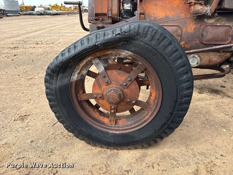 image for item EW4454 Case L tractor