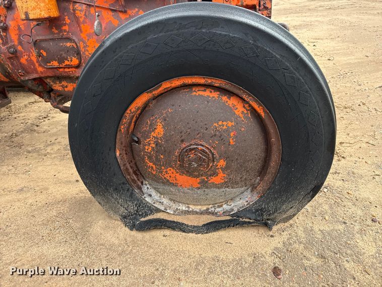 image for item EW4455 Case L tractor