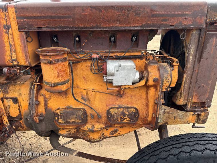 image for item EW4456 Case L tractor