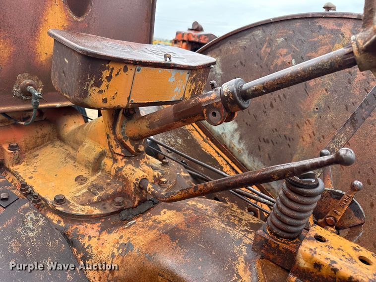 image for item EW4456 Case L tractor