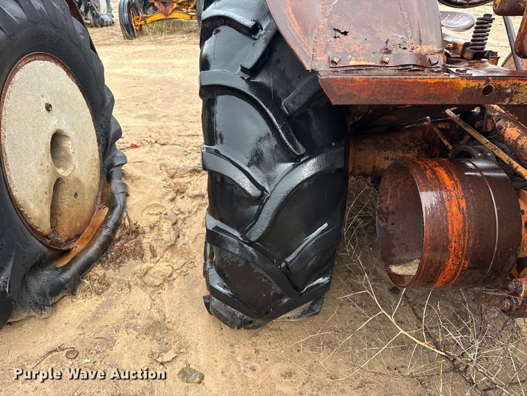 image for item EW4456 Case L tractor