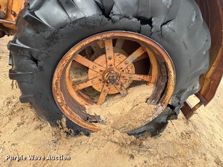 image for item EW4456 Case L tractor