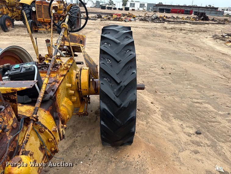 image for item EW4457 Minneapolis Moline UTU tractor