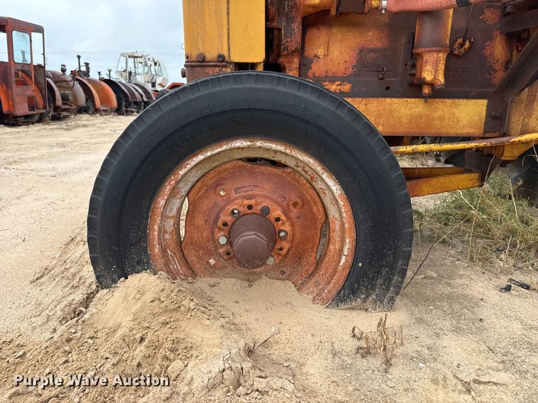 image for item EW4458 Minneapolis Moline G tractor