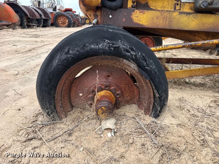 image for item EW4460 1955 Minneapolis Moline GB tractor