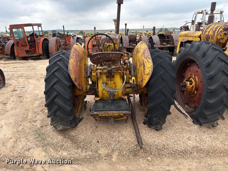 image for item EW4462 Minneapolis Moline UTU tractor
