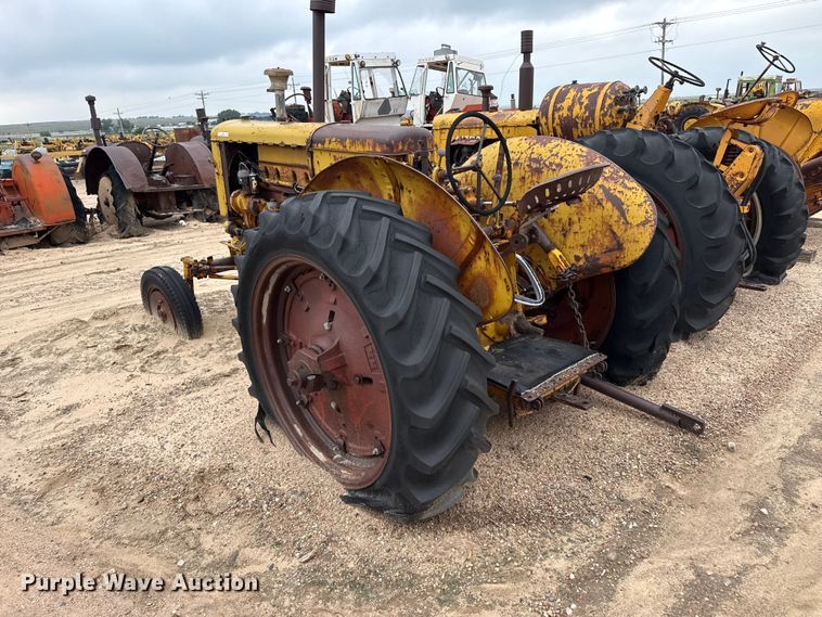 image for item EW4462 Minneapolis Moline UTU tractor