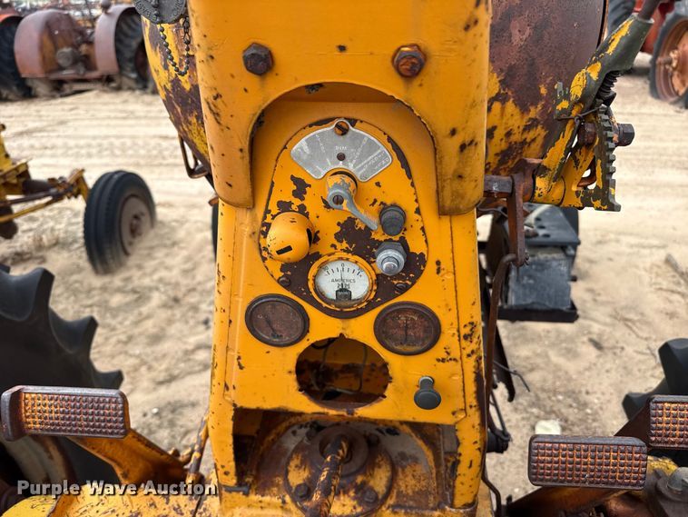 image for item EW4463 Minneapolis Moline UB tractor