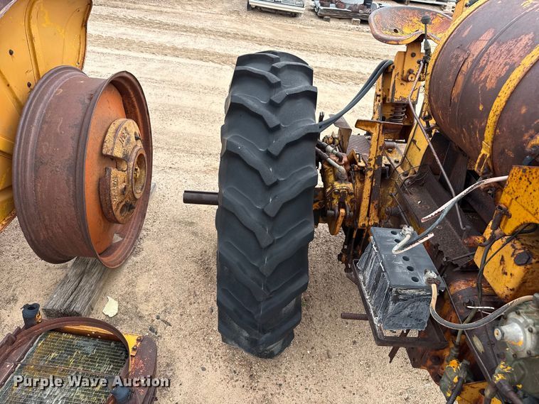 image for item EW4463 Minneapolis Moline UB tractor