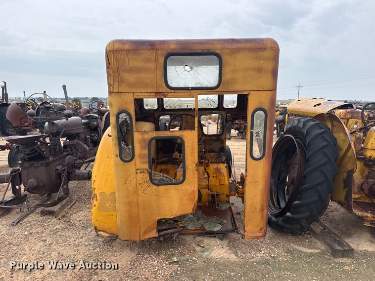 image for item EW4468 Minneapolis Moline GB tractor