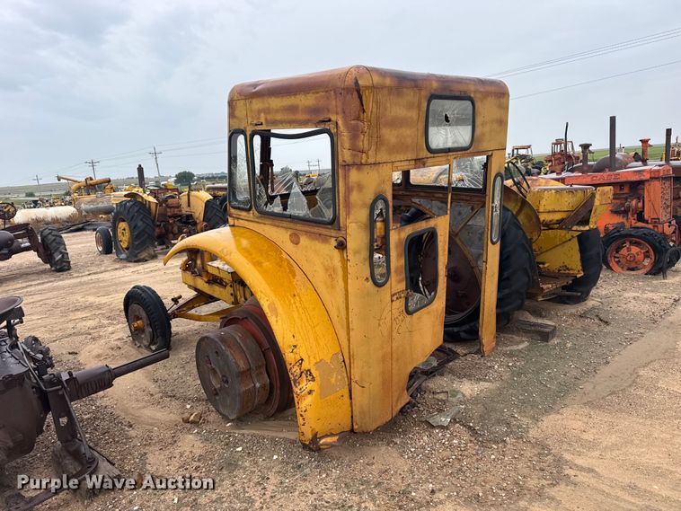image for item EW4468 Minneapolis Moline GB tractor