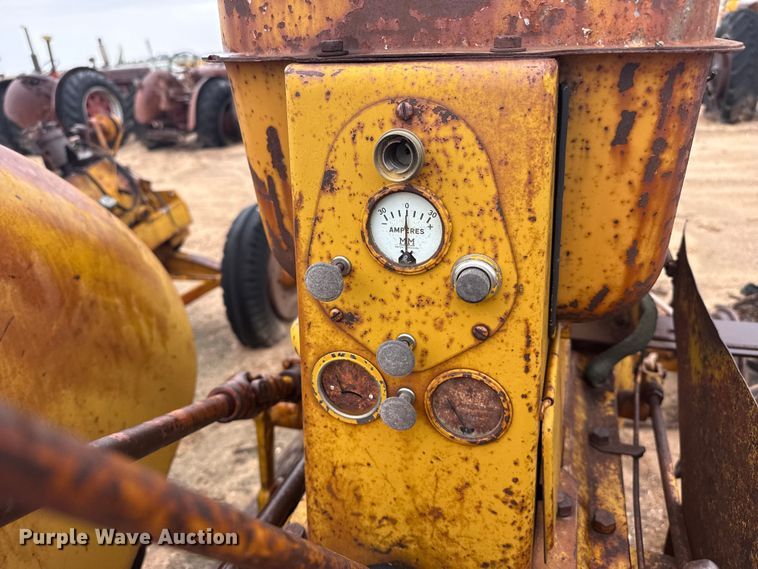 image for item EW4469 Minneapolis Moline UTS tractor