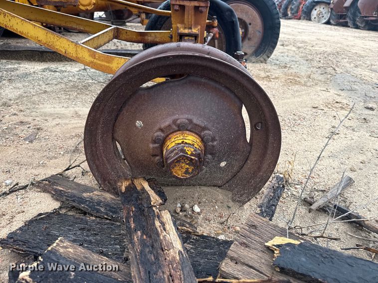 image for item EW4469 Minneapolis Moline UTS tractor