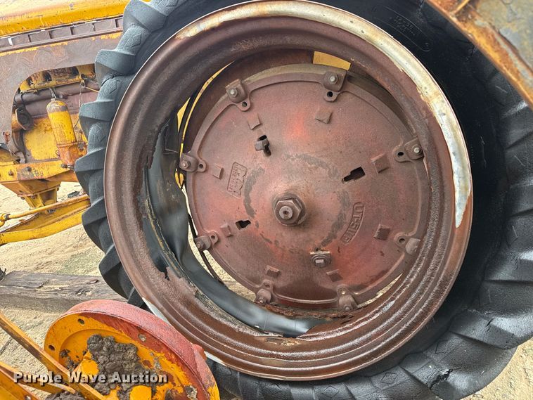 image for item EW4469 Minneapolis Moline UTS tractor