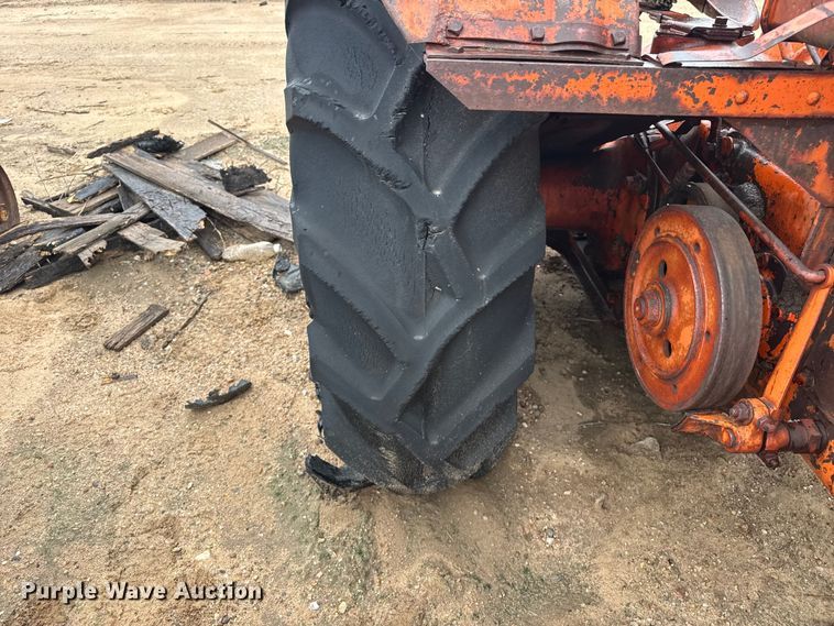 image for item EW4470 Case L tractor