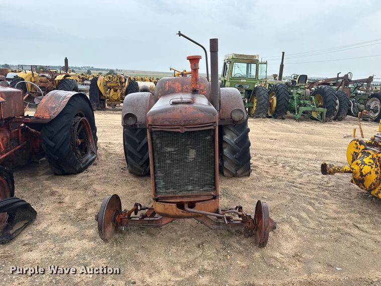 image for item EW4471 1944 Case LA tractor