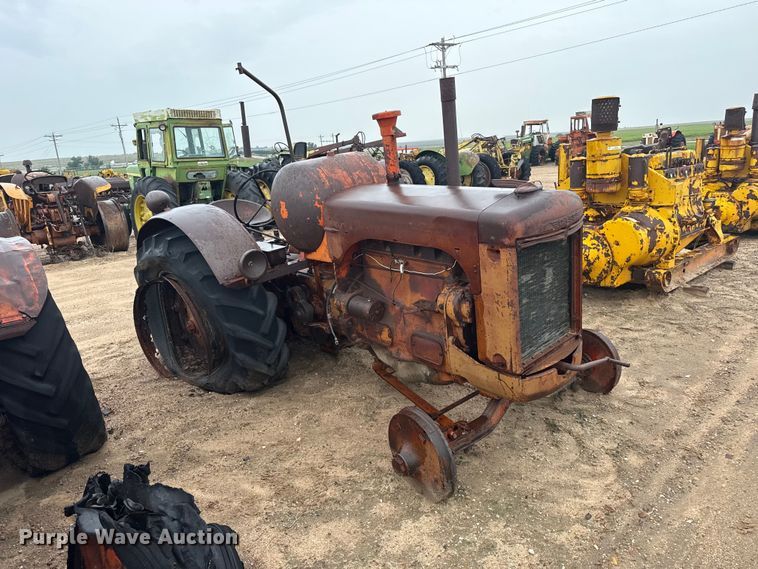 image for item EW4471 1944 Case LA tractor