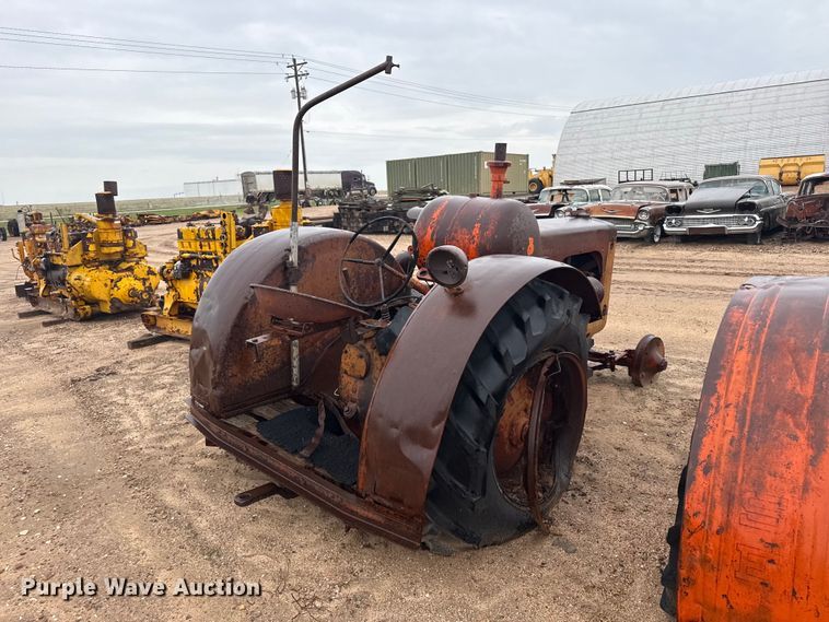 image for item EW4471 1944 Case LA tractor