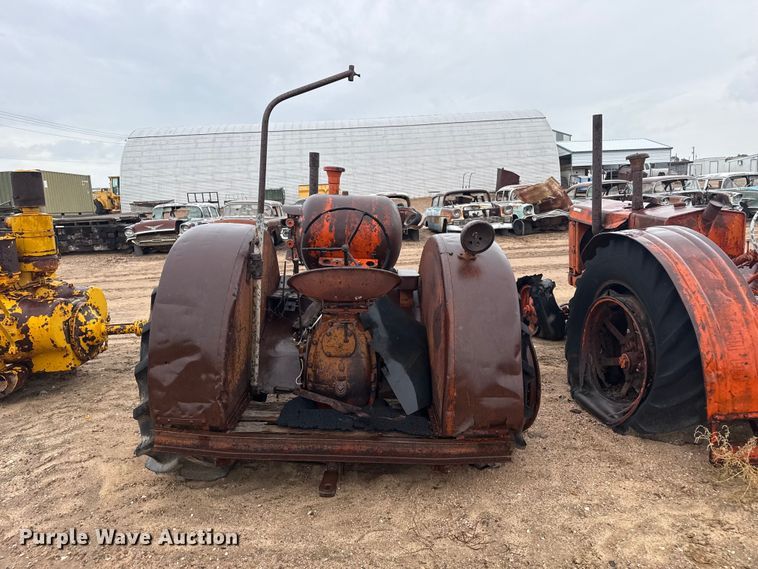 image for item EW4471 1944 Case LA tractor