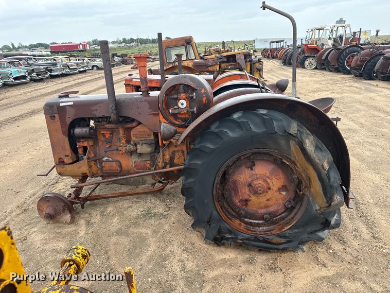 image for item EW4471 1944 Case LA tractor