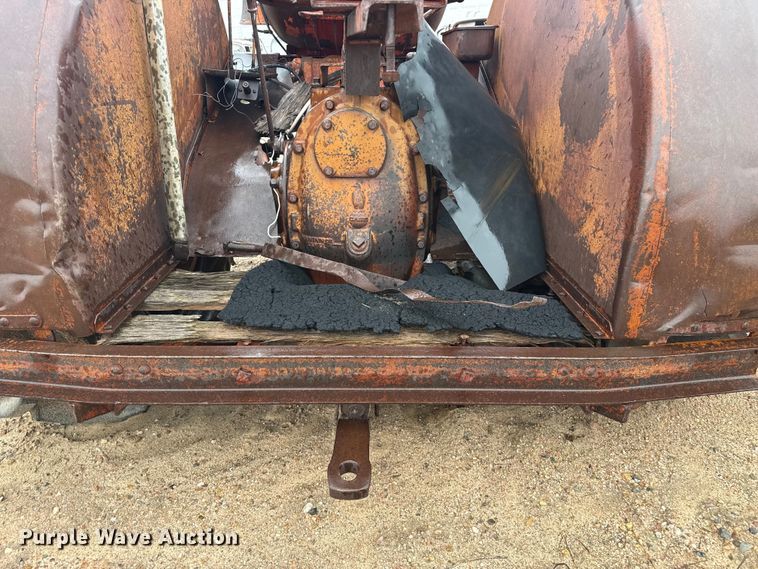 image for item EW4471 1944 Case LA tractor