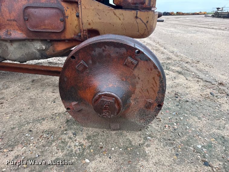 image for item EW4471 1944 Case LA tractor