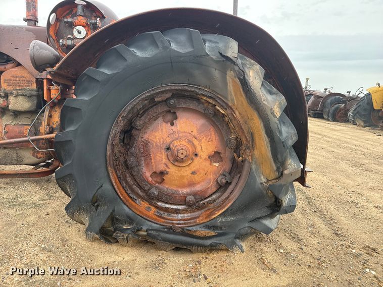 image for item EW4471 1944 Case LA tractor