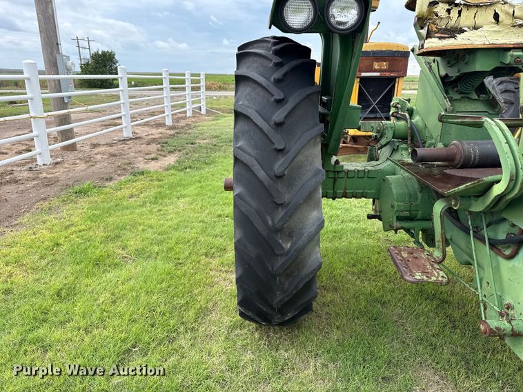image for item EW4488 John Deere 2010 tractor